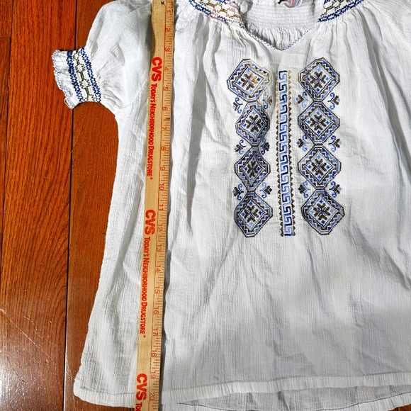 Grecian White Patterned Blouse Size S - Picture 4 of 5